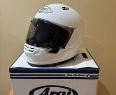 Arai Quantic Motorcycle Helmet