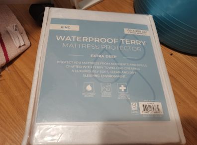 waterproof mattress protector