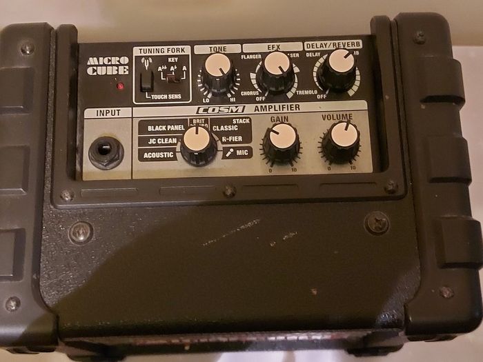 Roland Micro Cube Guitar Amplifier, in excellent condition