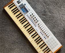 ARTURIA Keylab 61 + Case - Read the Add!