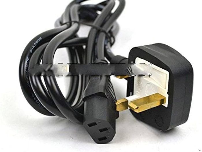 Dell 016583 16583 UK 3 Pin Plug Power Cord Black to IEC C13 Plug Kettle Style Lead Cable
