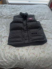 canada goose gilet