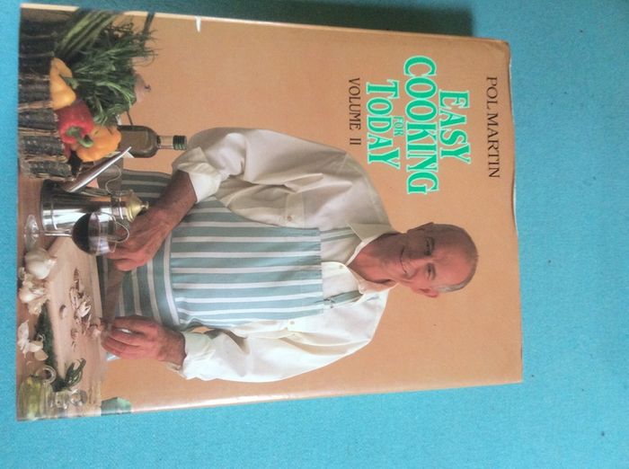 Cook books / 5 Euro each or 3 for 10 Euro