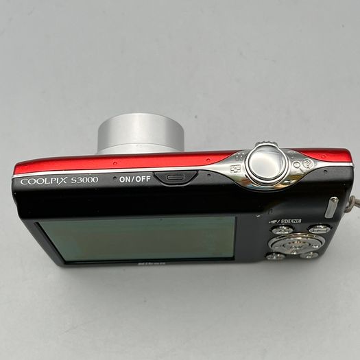 Nikon Coolpix S3000 12MP Digital Camera Red - Full Kit