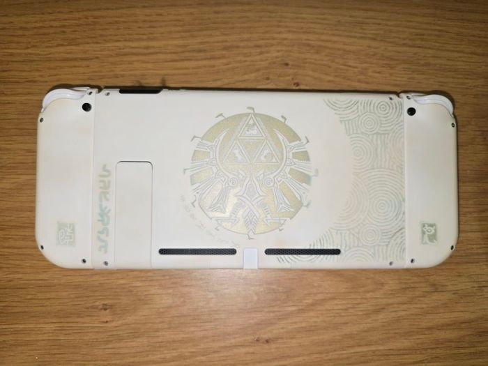 Custom Nintendo Switch V1 Modded/CFW Zelda Edition + 64GB