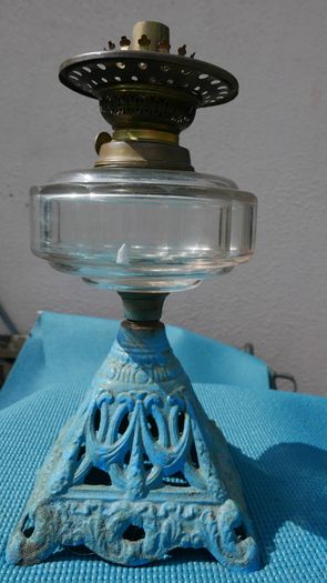 Vintage Victorian oil lamp CAST IRON BASE with Bristol  bowl