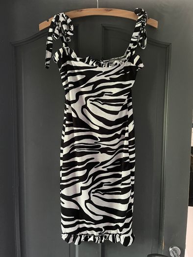 PRETTYLITTLETHING Zebra mini bodycon dress size 6