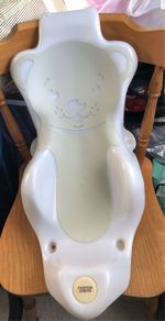 Baby bath support and top 'n tail bowl