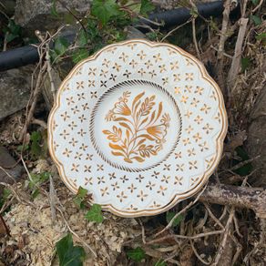 Charming Vintage Wedgwood plate