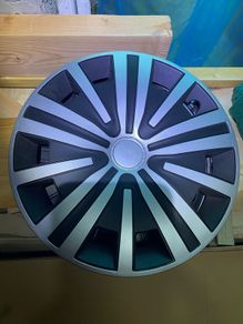 16" Wheel hubcaps