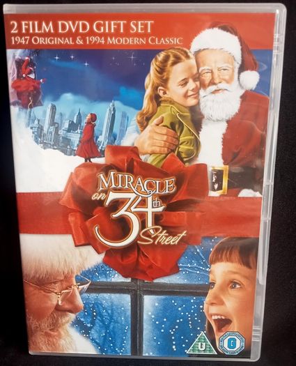 Miracle On 34th Street - 2 Film Gift DVD Set