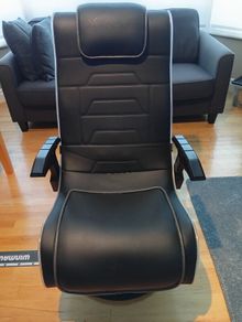 X Rocker gaming chair - chair fine, but no connectivity