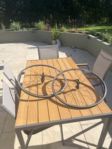 Shimano ws rs 610 front and back wheel