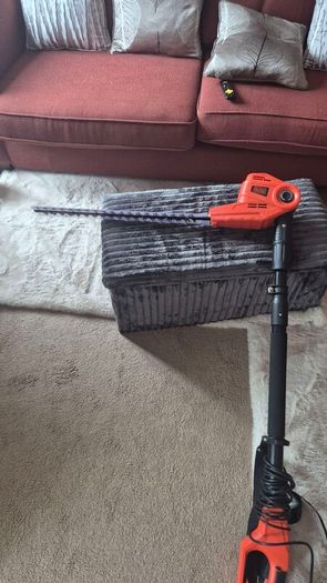 Black and decker hedge trimmer
