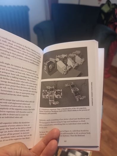 Robotics: A Very Short Introduction (Very Short Introductions) (Paperback)