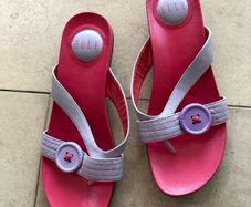 Vintage purple Elle kitten heel sandals