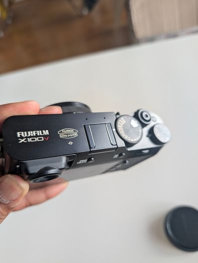 Fujifilm X100V