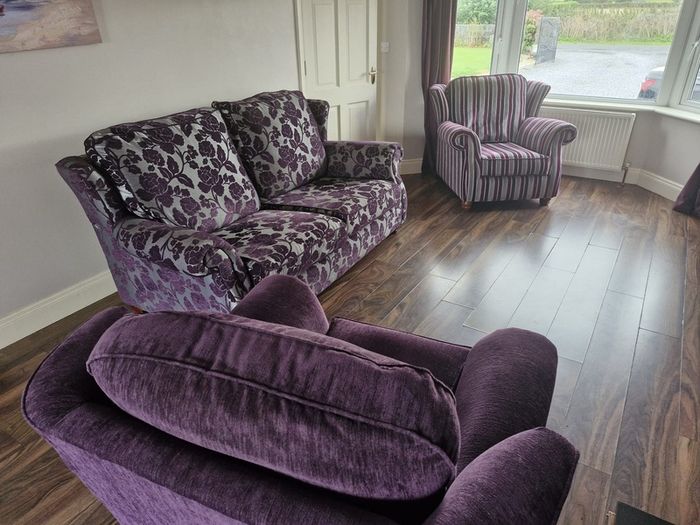 3 piece Suite & 2 armchairs
