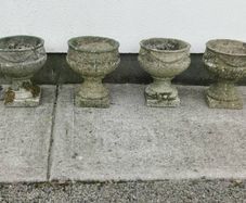 Set of 4 decorative planters