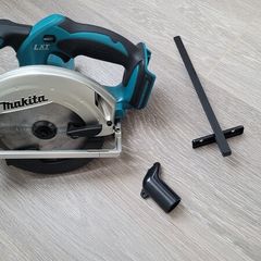 Makita cordless circular saw 18V is like new, used only a few times.