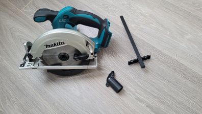Makita cordless circular saw 18V is like new, used only a few times.