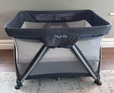 Nuna travel cot