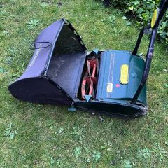 Webb 30cm Hand-push Roller Lawn Mower