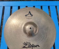 Zildjian A Custom 18in  medium crash