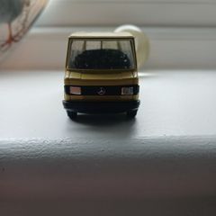 model mini bus