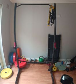 1/4 Squat Rack/ Pull up Bar & TRX Suspension Trainer