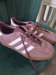 womens trainers