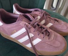 womens trainers