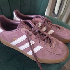 womens trainers
