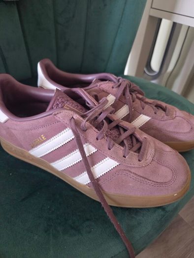 womens trainers