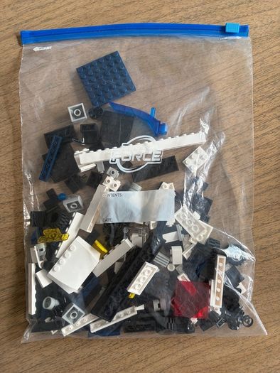 Playtive Police Truck. 489 Pieces. LEGO Compatible