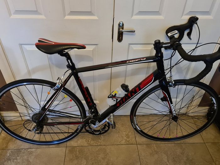 Giant Defy Road Bike
