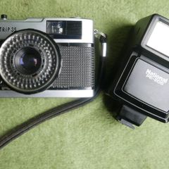 Olympus Trip 35 35mm Film Camera with  Flash - Tested