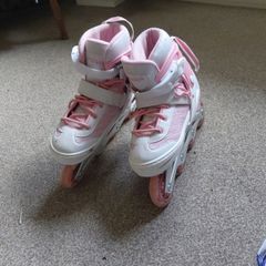 Roller blades size 2 to 4