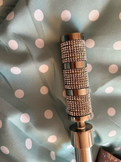 2 pairs of 66"x72" pink silver curtains and silver curtain pole. Collection only Swords