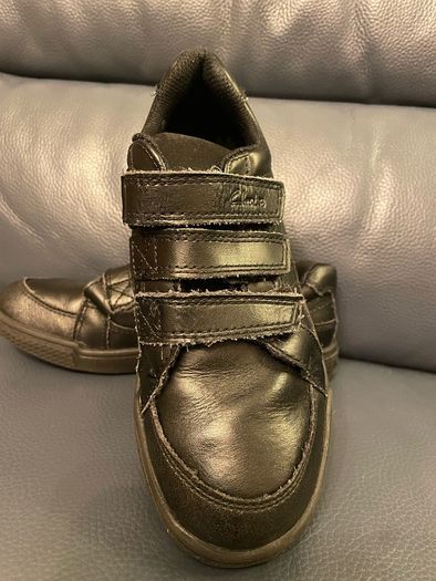 Clark's kids shoes black school size 13.5 H