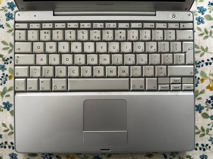 Classic Apple PowerBook G4