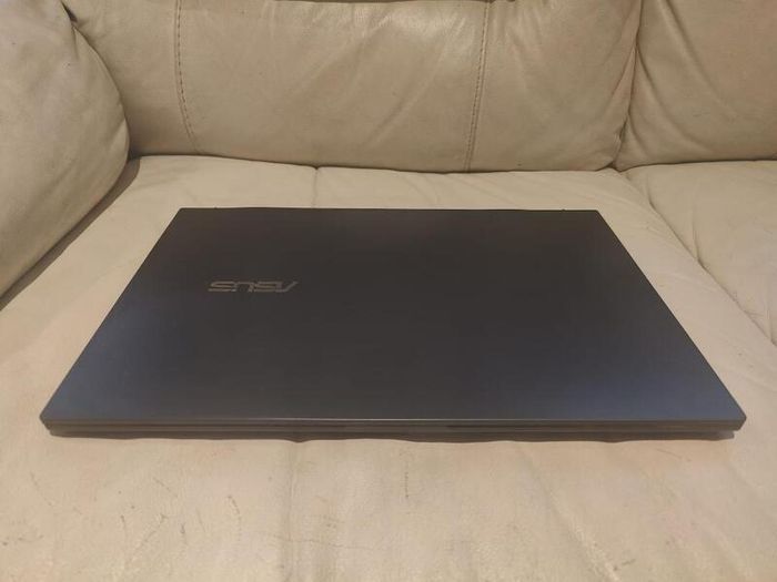 ASUS Zenbook Pro 15 UX535LI 4K OLED Touchscreen Business Gaming Laptop 15.6" Win 11 Pro i7 16GB RAM 1TB NVMe Nvidia GTX 1650 Ti 4GB