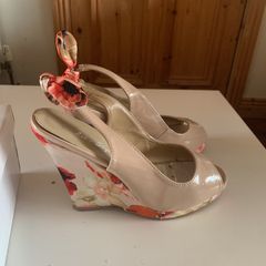 Nude patent wedges sz 38 / uk5