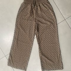 Wide leg trousers