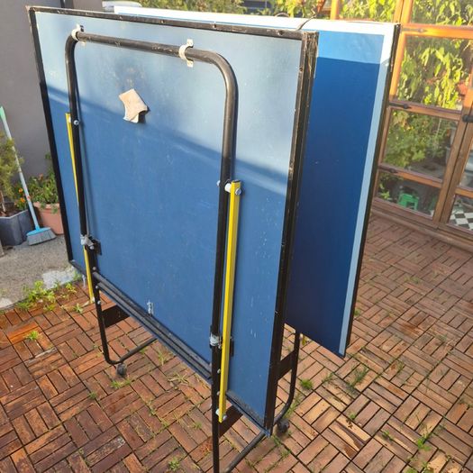 Debut mid-size foldable table tennis ping-pong table