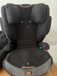 2 Joie Signature car seats