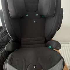 2 Joie Signature car seats
