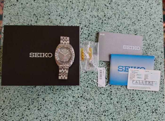 Seiko SPB411 navigator timer reissue