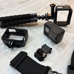 GoPro Hero 7 Black (mint / SD card / accessories)