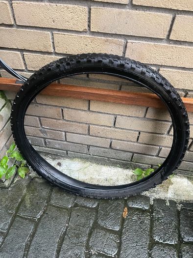 bike wheels and tyres